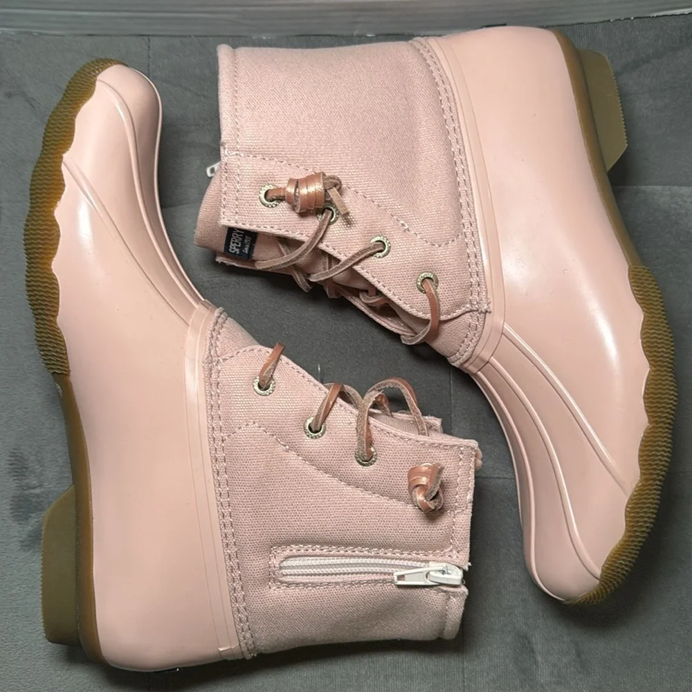 NWOT Sperry Kids Saltwater Rain Boots Blush Pink Size 6